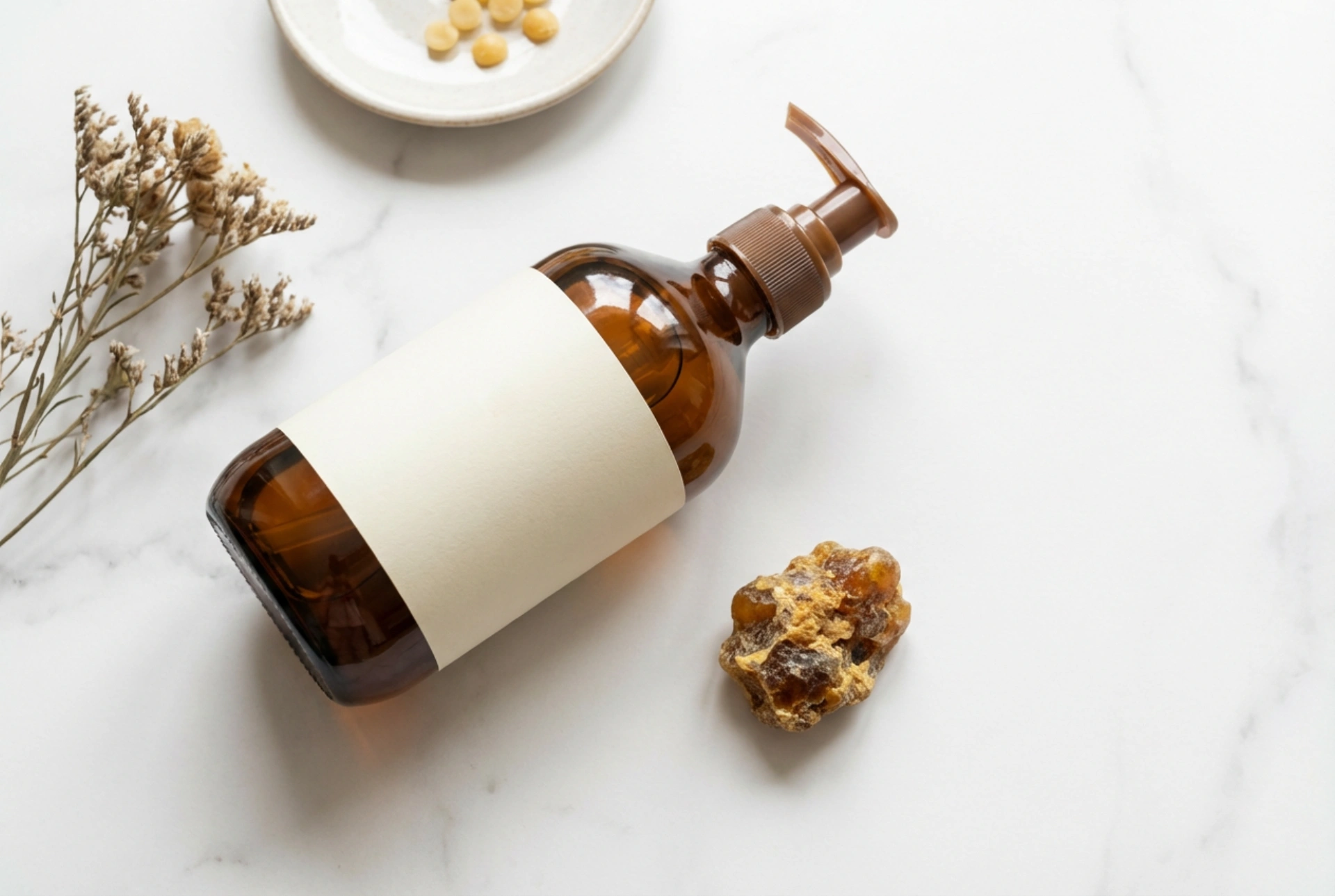 Shampoo med propolis: hvornår er det værd at bruge, og hvordan anvender man den korrekt