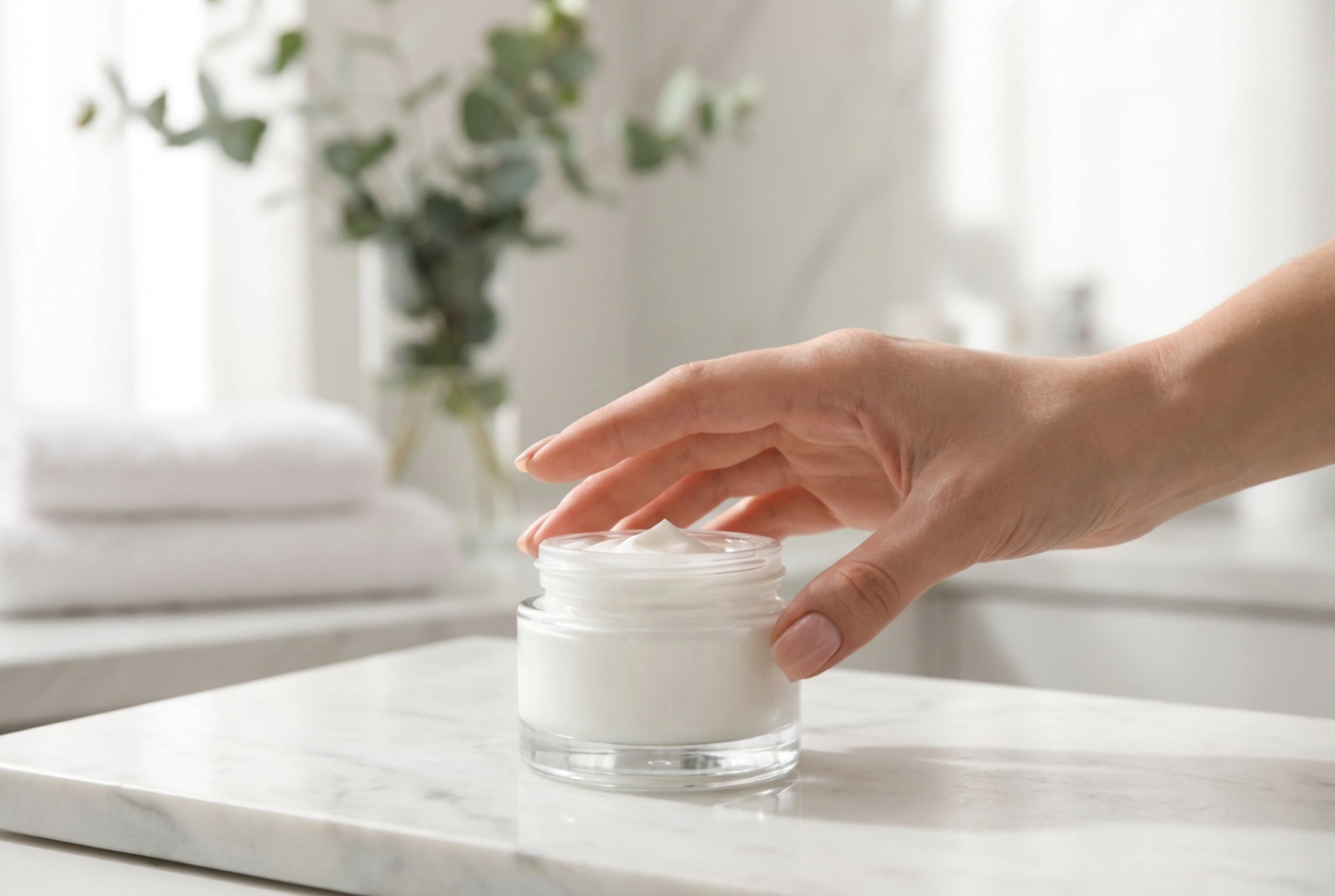 Natcreme: Forskellen på dagcreme og hvordan du bruger den korrekt