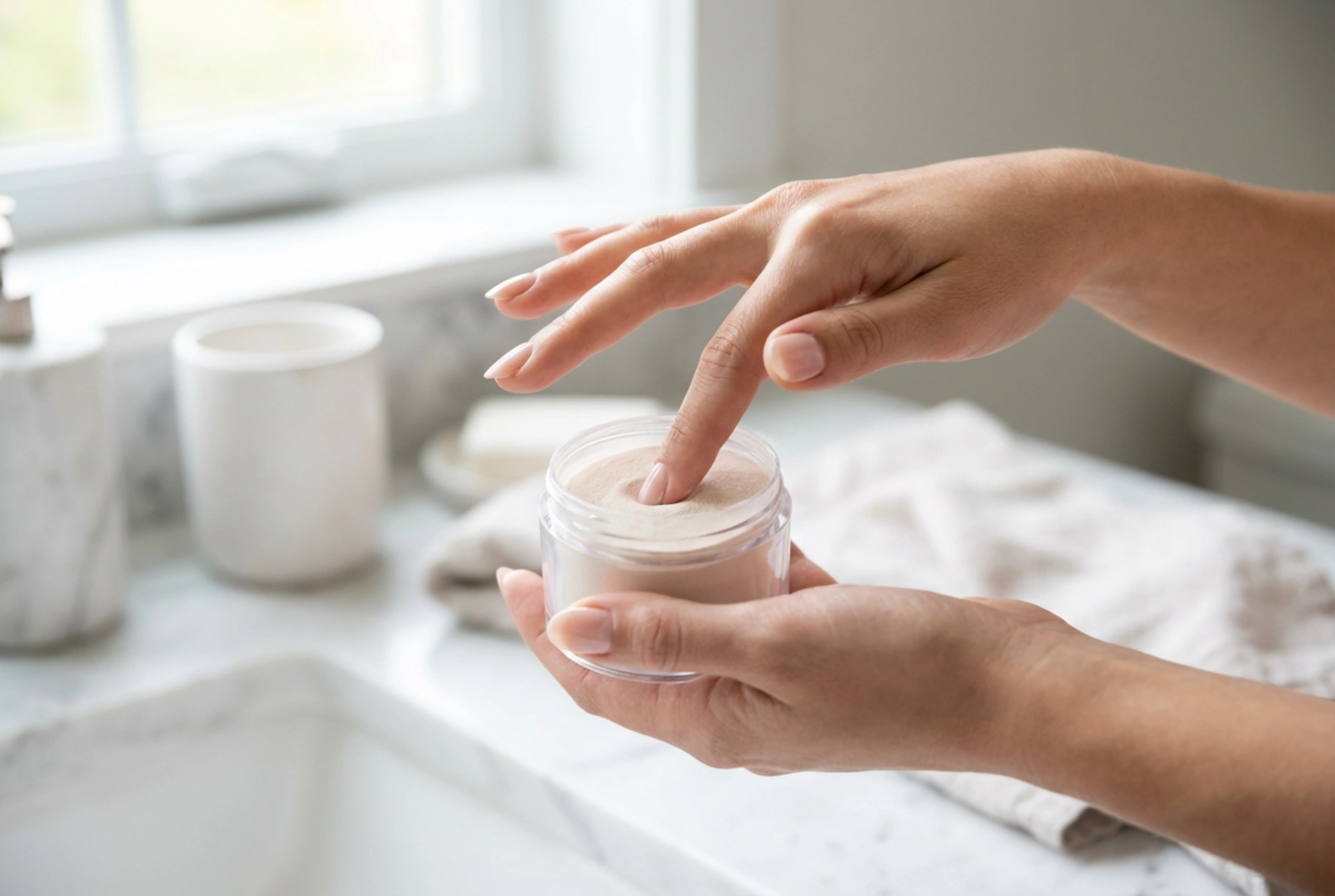 Dip Powder Negle Trin for Trin: En Komplet Guide til Hjemmemanikure
