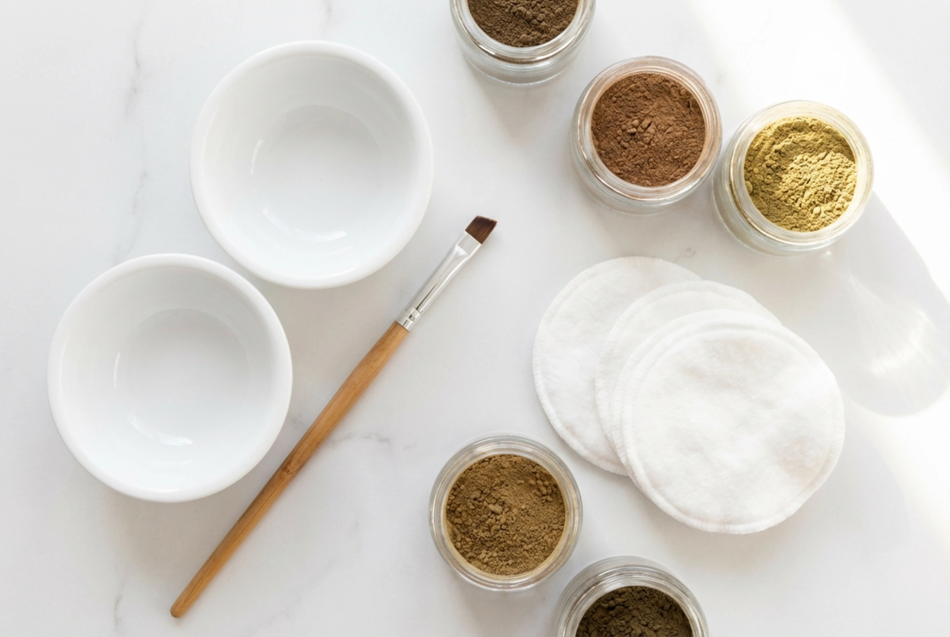 Henna bryn derhjemme: sæt, forberedelse af huden og påføringsteknik